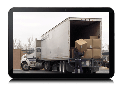 Grâce aux notifications instantanées de la solution de gestion des actifs de Bell, un livreur évite l’oubli de colis pendant la livraison.
