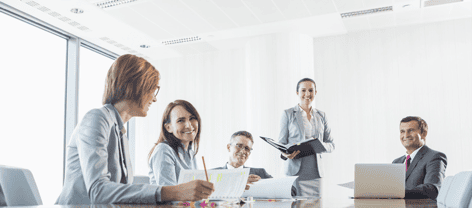 Des experts des services professionnels de Bell donnent des conseils à leurs clients sur la façon d’optimiser les communications vocales et unifiées de leur entreprise.